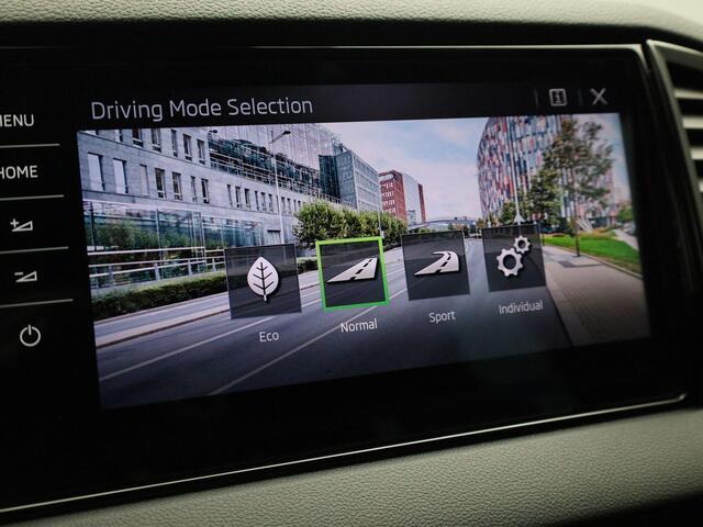 Skoda Karoq 1.5TSI/150PK ACT Sportline DSG · Navigatie · Trekhaak · Apple/Android Car Play · Camera · Garantie tot maart 2029 of 60000km.