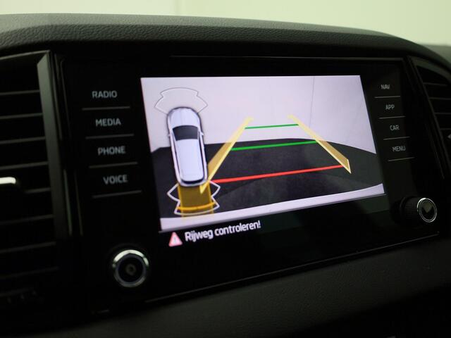 Skoda Karoq 1.5TSI/150PK DSG ACT Sportline Business · Panoramadak · Leder · Camera + Parkeersensoren · Garantie t/m 08-08-2026