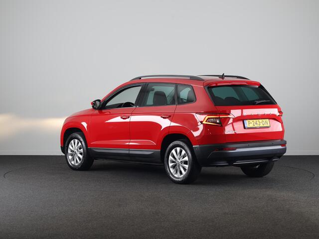 Skoda Karoq 1.0 TSI Business Edition 110pk | Navigatie | Parkeersensoren voor en achter | Apple Carplay/ Android auto | Lichtmetalen velgen | Cruise controle