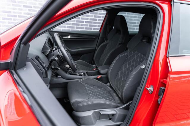 Skoda Karoq 1.5 TSI 150pk DSG Sportline Business | Adaptive Cruise Control | LED Matrix koplampen | Trekhaak | Achteruitrijcamera | Virtual Cockpit | 18" LM-velgen | Apple Carplay |