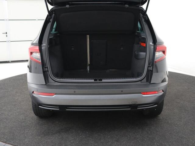 Skoda Karoq 1.5 TSI Business Edition | Panoramadak | Leder | Stoelverwarming | Adaptive cruise | Side Assist | Carplay | Navigatie | Camera | Navigatie | Full LED | Climate control | Parkeerhulp