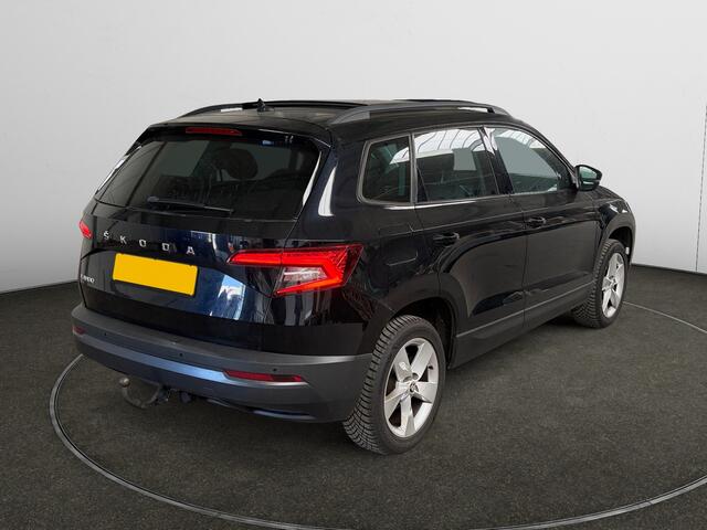 Skoda Karoq 1.5 TSI ACT Business Edition+ Aut- Panoramadak, Keyless, Carplay, Android Auto, Camera, Leder Interieur