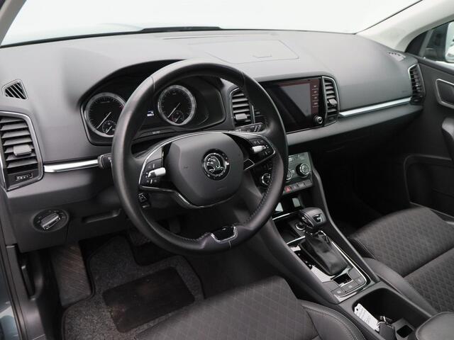 Skoda Karoq 1.5 TSi 150 Pk Automaat Business Edition Plus | Trekhaak | Camera | Stoelverwarming | Adaptive Cruise | CarPlay | 17 Inch