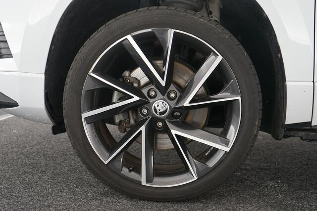 Skoda Karoq 1.5 TSI ACT Sportline Business | Pano | Winterpakket | CANTON