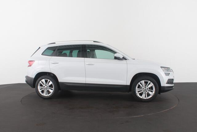Skoda Karoq 1.5 TSI ACT Style > Camera/Trekhaak/ACC/Stoelverwarming/All season banden...