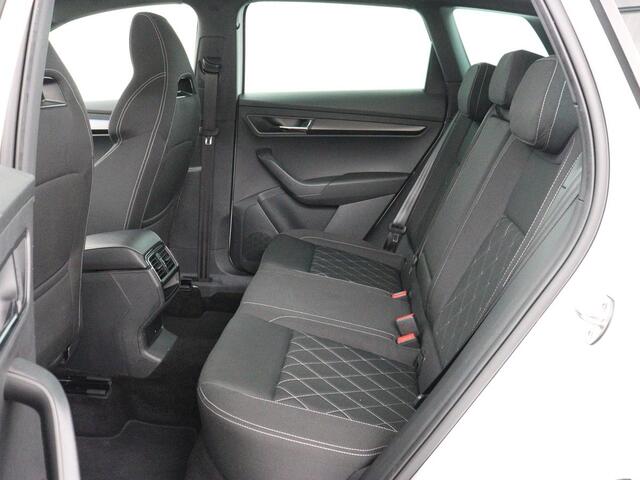 Skoda Karoq 1.5 TSI Sportline | Panoramadak | Stoelverwarming | Adaptive cruise | Camera | Sportstoelen | Virtual Cockpit | Navigatie | Sfeerverlichting | Full LED | 18'' | Keyless | Climate control