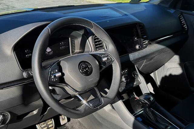 Skoda Karoq 1.5 TSI 150pk DSG Sportline Business 34716KM! PANO TREKHAAK