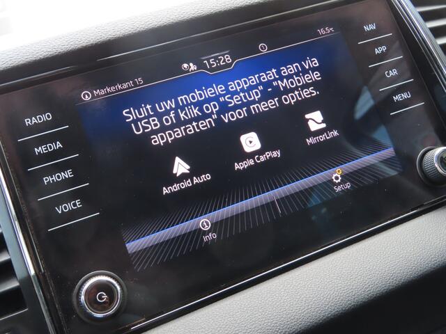 Skoda Karoq 1.5 TSI ACT Style DSG | trekhaak | stoel + stuurwielverwarming | camera |