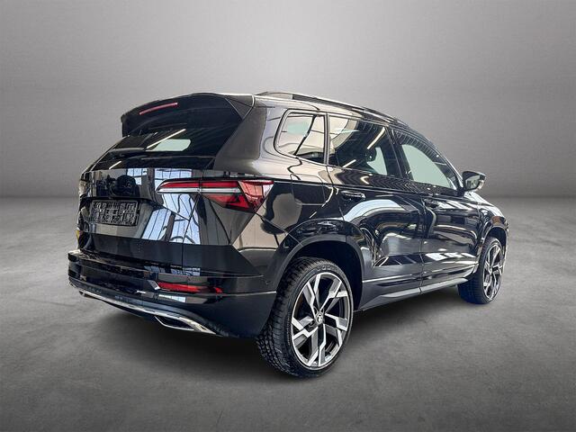 Skoda Karoq 1.5 TSI ACT Sportline Business | PANORAMADAK | 360 CAMERA | WINTERPACK | KEYLESS | NAVI | ELEKTR. ACHTERKLEP