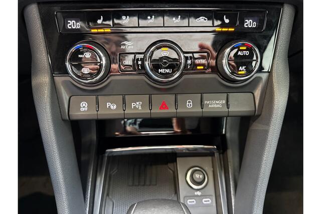 Skoda Karoq 1.5 TSI ACT Sportline Business | PANORAMADAK | 360 CAMERA | WINTERPACK | KEYLESS | NAVI | ELEKTR. ACHTERKLEP