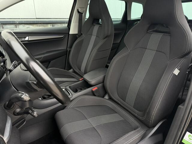 Skoda Karoq 1.5 TSI ACT Style | Pano | Elek. Trekhaak | LED | Carplay | Camera | Navi | PDC