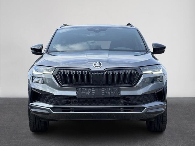 Skoda Karoq 1.5 TSI Sportline | Automaat | Clima | Stuur/Stoelverwarming | Cruise | Carplay | Navi | Pano | ( Vestiging - Nieuwegein )