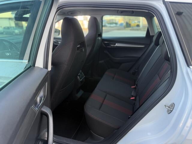 Skoda Karoq 1.5 TSI 150pk | Panoramadak | Achteruitrijcamera