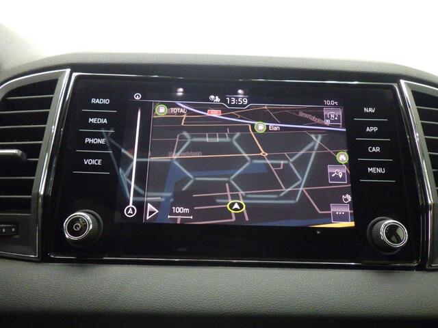 Skoda Karoq 1.0 TSI Business Edition Plus |Pano-dak|Leer|ACC|Stoelverwarming|Trekhaak!