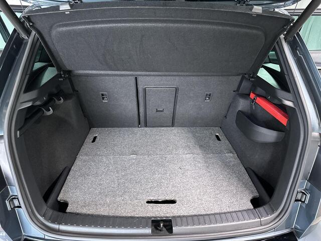 Skoda Karoq 1.5 TSI ACT Sportline Business Automaat | Trekhaak | Pano