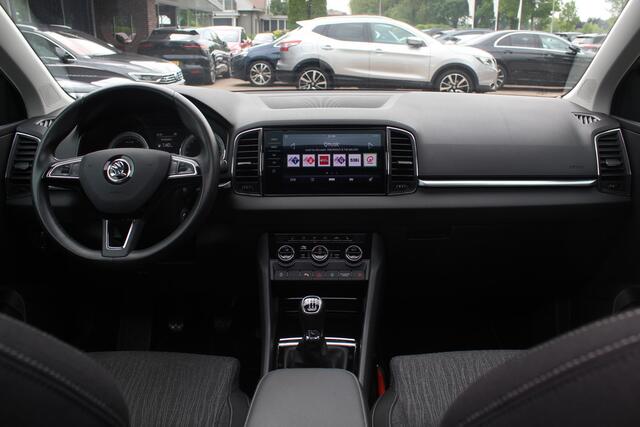 Skoda Karoq 1.5 TSI ACT Style Business / Trekhaak / Camera / Keyless / CarPlay / 18'' / Canton Audio / DAB / Stoelverwarming / Cruise Control Adaptief