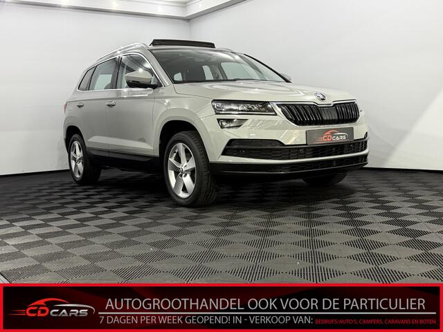 Skoda Karoq 1.0 TSI Business Edition Panoramadak, Camera, Navi, Keyless start, Cruise control, A start stop, Sfeerverlichting
