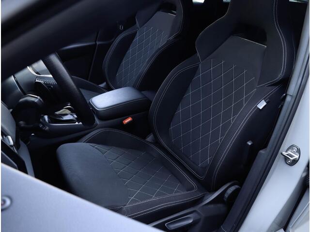Skoda Karoq 1.5 TSI ACT Sportline DSG Adapt. Cruise Trekhaak Winterpakket