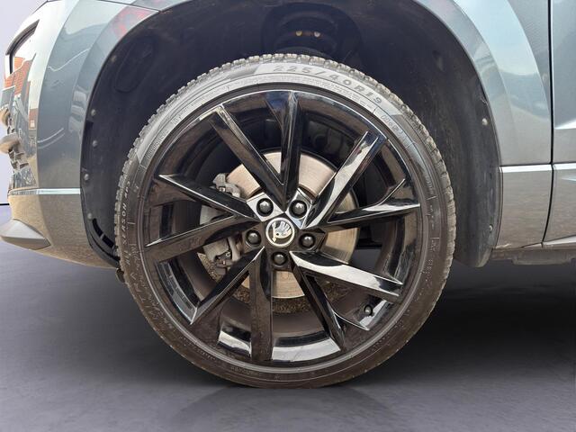 Skoda Karoq 1.5 TSI ACT Sportline Business /Apple Carplay/Panodak/Virtual Dash./Adaptive Cruise/Stoelverwarming V+A/Trekhaak/Elek. achterklep/