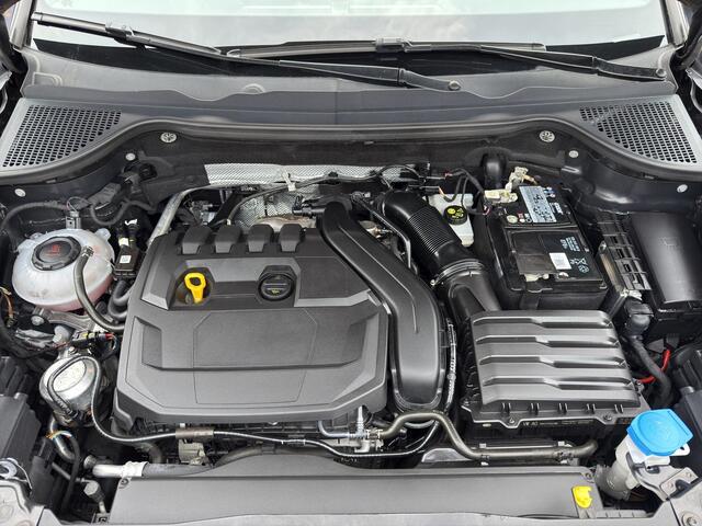 Skoda Karoq 1.5 TSI ACT Sportline Business /Apple Carplay/Panodak/Virtual Dash./Adaptive Cruise/Stoelverwarming V+A/Trekhaak/Elek. achterklep/