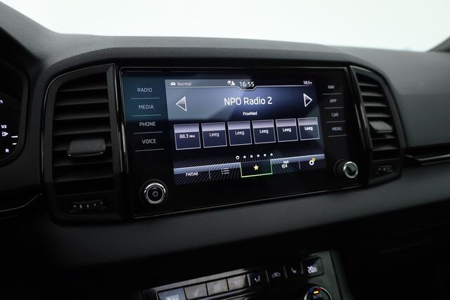 Skoda Karoq 1.5 TSI ACT Sportline Business | Dig. Cockpit | Pano | Elek. Trekhaak | Krell Audio | Adapt. Cruise | Keyless | Stoel-Stuurverw. |