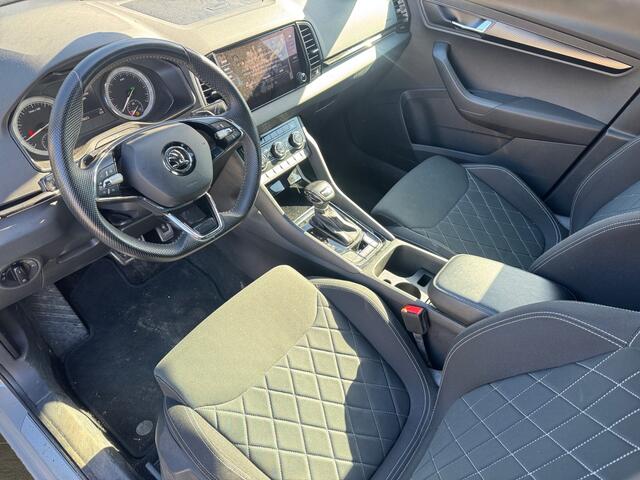 Skoda Karoq 1.5 TSI ACT RS Sportline Business Aut- Carbon, Kuipstoelen, Carplay, Android Auto, Sfeerverlichting, Keyless