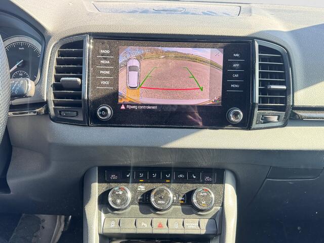 Skoda Karoq 1.5 TSI ACT RS Sportline Business Aut- Carbon, Kuipstoelen, Carplay, Android Auto, Sfeerverlichting, Keyless