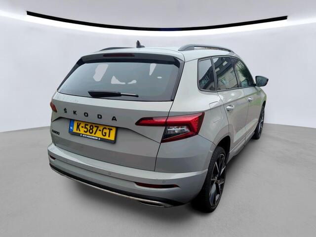 Skoda Karoq 1.5 TSI DSG 150pk Sportline Business Matrix-LED | Navigatie | 19"lm