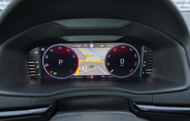 Skoda Karoq 1.5 TSI ACT Business Edition Plus | Virtual Cockpit | Adaptive Cruise Control | Navigatie | Climate Control | Achteruitrijcamera | Sportstoelen | Parkeersensoren | Stoelverwarming | Keyless |
