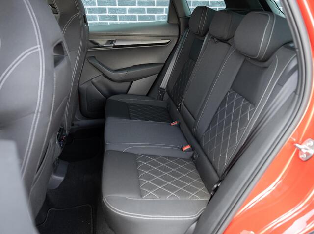 Skoda Karoq 1.5 TSI ACT Business Edition Plus | Virtual Cockpit | Adaptive Cruise Control | Navigatie | Climate Control | Achteruitrijcamera | Sportstoelen | Parkeersensoren | Stoelverwarming | Keyless |