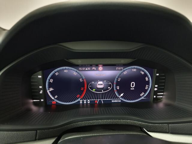 Skoda Karoq 1.0 TSI Business Edition PANORAMADAK | WEGKLAPBARE TREKHAAK | PARKEERSENSOREN VOOR-/ACHTER | ADAPTIVE CRUISE CONTROL