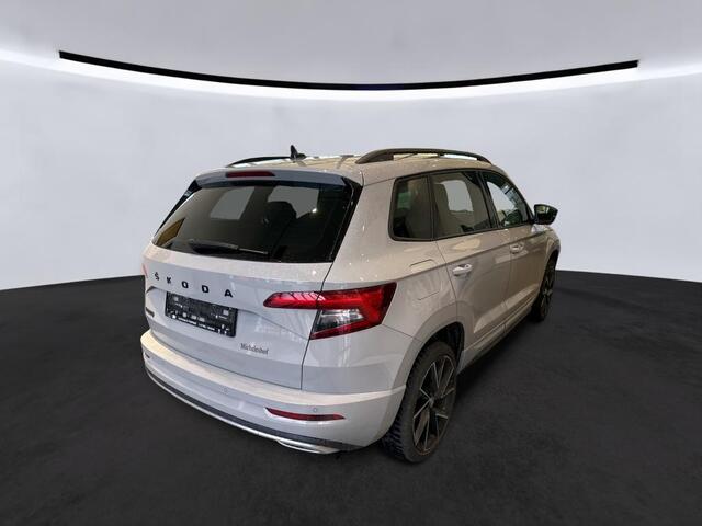 Skoda Karoq 1.5 TSI 150pk Automaat Sportline Business / Trekhaak / Camera / Keyless / Wordt Verwacht