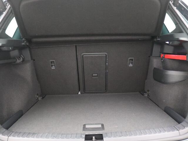Skoda Karoq 1.5 TSI ACT Sportline Business 150PK DSG Trekhaak, Achteruitrijcamera, Keyless, 19" LM Velgen, Cruise Control, Virtual Cockpit, Elektr. Achterklep