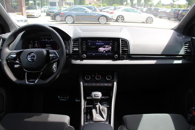 Skoda Karoq 1.5 TSI ACT Sportline Business / Camera / CarPlay / Keyless / 19'' / Stoel+Stuurverwarming / Dodehoek / DAB / ACC