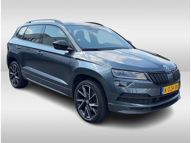 Skoda Karoq 1.5 TSI ACT Sportline Business / Camera / CarPlay / Keyless / 19'' / Stoel+Stuurverwarming / Dodehoek / DAB / ACC