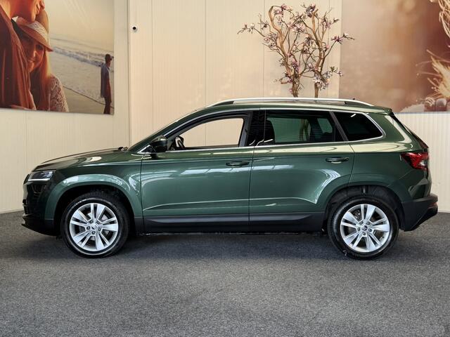 Skoda Karoq 1.5 TSI ACT STYLE NAVIGATIE CRUISE COMNTROL ELEK. VERST. BESTUURDERSSTOEL MET GEHEUGEN STOEL EN VOORRUIT VERWARMING APPLE CARPLAY/ANDROID ACHTERUITRIJCAMERA ZEER MOOI !!