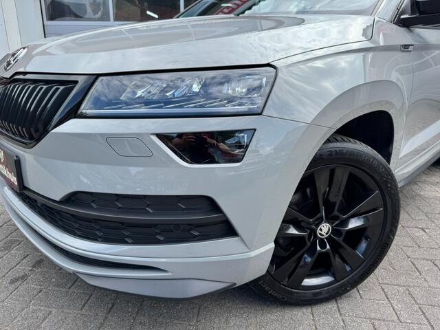 Skoda Karoq 1.5TSI ACT 150PK DSG Sportline Pano Camera ACC Keyless Navi Trekhaak