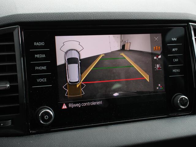 Skoda Karoq 1.5 TSI 150pk Automaat ACT Selection Navigatie Apple Carplay/Android Auto Camera Parkeer sensoren Adaptive Cruise Control Lichtmetalen Velgen Digitale Cockpit