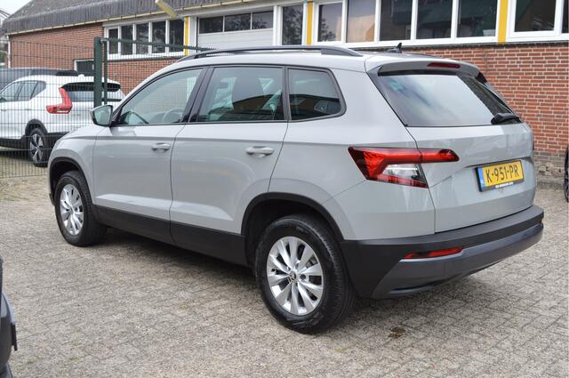 Skoda Karoq 1.5 TSI ACT Busn Ed. NL-Auto / Virtual / Clima / Steel gray
