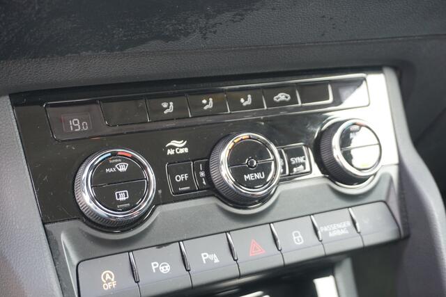 Skoda Karoq 1.0 TSI Business Edition | TREKHAAK | CARPLAY | ECC | PDC | NAVI |