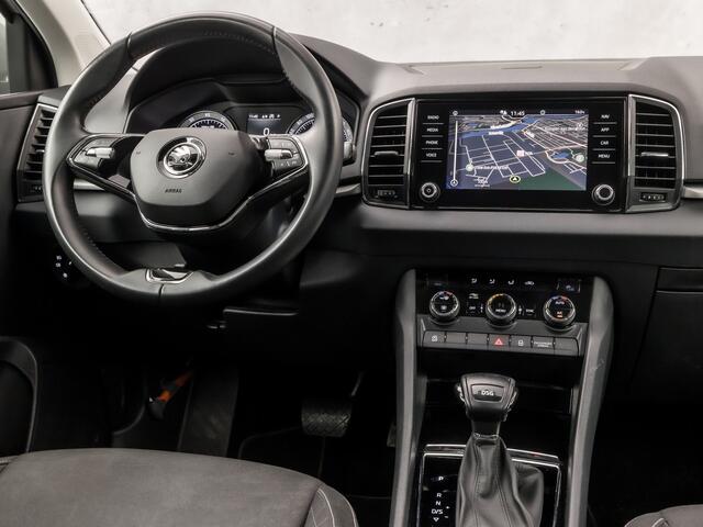 Skoda Karoq 1.5 TSI ACT Sport 150Pk Automaat (APPLE CARPLAY, GROOT NAVI, CLIMATE, KEYLESS, SPORTSTOELEN, CRUISE, PARKEERSENSOREN, NIEUWE APK, NIEUWSTAAT)