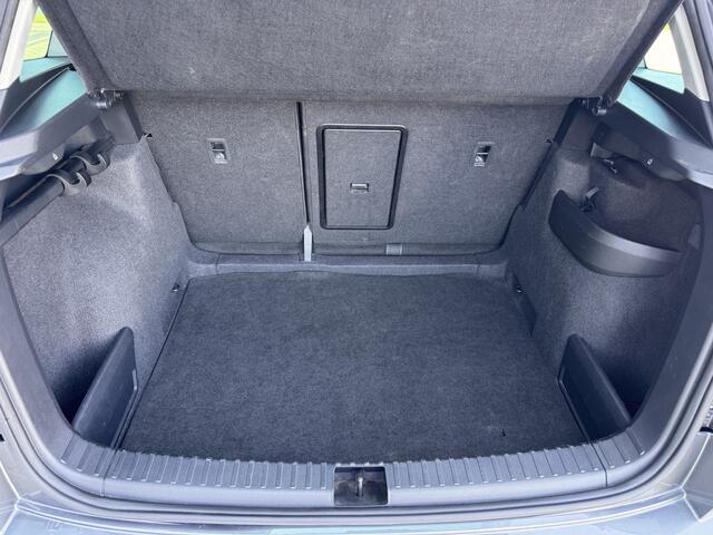 Skoda Karoq 1.5 TSI ACT Business Edition | Climate Control | DAB+ | LED verlichting | Achteruitrijcamera