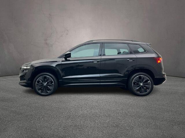Skoda Karoq Sportline Business 1.5 TSI 150pk DSG Automaat Trekhaak, Adaptive cruise control, Achteruitrijcamera, Navigatie, LED matrix koplampen, Stoelverwarming