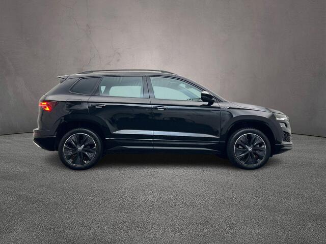 Skoda Karoq Sportline Business 1.5 TSI 150pk DSG Automaat Trekhaak, Adaptive cruise control, Achteruitrijcamera, Navigatie, LED matrix koplampen, Stoelverwarming