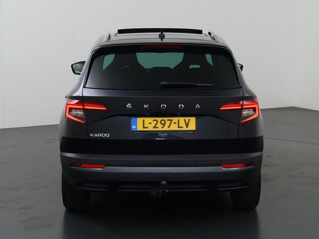 Skoda Karoq 1.5 TSI ACT Style | Trekhaak | Panoramadak | Stoel/Stuurverwarming | Cruise Control Adaptief | Elektr. Achterklep | Led Koplampen | Parkeercamera | Sportstoelen | Apple Carplay / Android Auto |