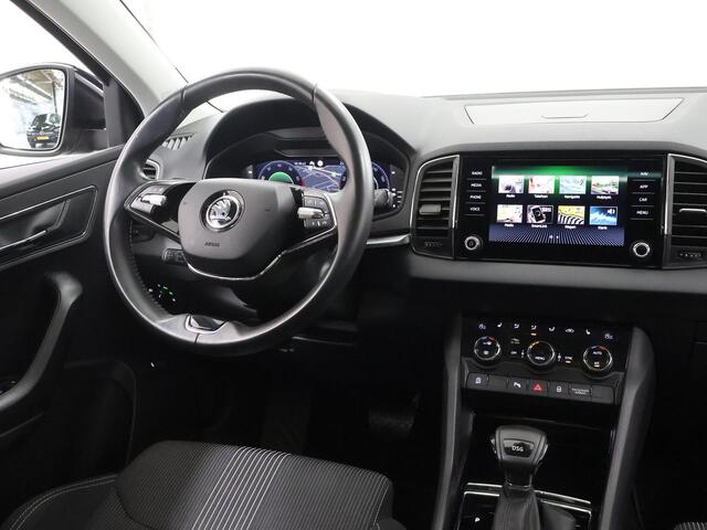 Skoda Karoq 1.5 TSI ACT Style | Trekhaak | Panoramadak | Stoel/Stuurverwarming | Cruise Control Adaptief | Elektr. Achterklep | Led Koplampen | Parkeercamera | Sportstoelen | Apple Carplay / Android Auto |