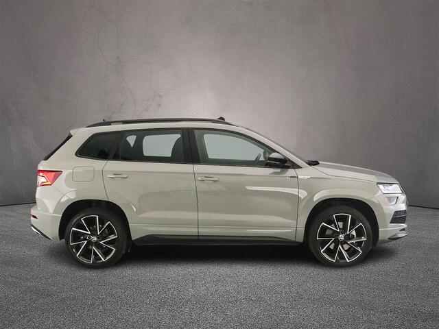 Skoda Karoq Sportline Business 1.5 TSI 150pk DSG Automaat Trekhaak, Panoramadak, Elektrische achterklep, Adaptive cruise control, Achteruitrijcamera, Navigatie