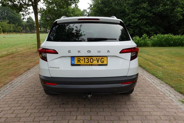 Skoda Karoq 1.5 TSI ACT Business Edition Plus | LED | ACC | Camera | Trekhaak | CarPlay | Stoelverwarming |
