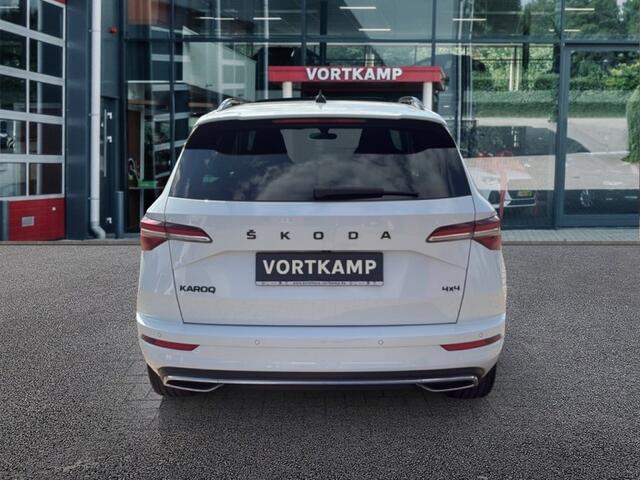 Skoda Karoq 2.0 TDI DSG 4X4 SPORTLINE TREKHAAK/PANO-DAK/CAM/ELEK-KLEP/CRUISE/STOELVERW