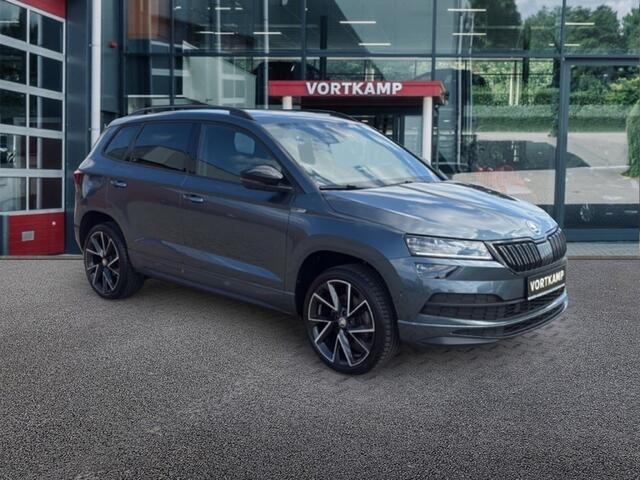 Skoda Karoq 1.5 TSI DSG SPORTLINE TREKHAAK/CAMERA/ELEK-KLEP/ACC/DIG-DASH/STOELVERW